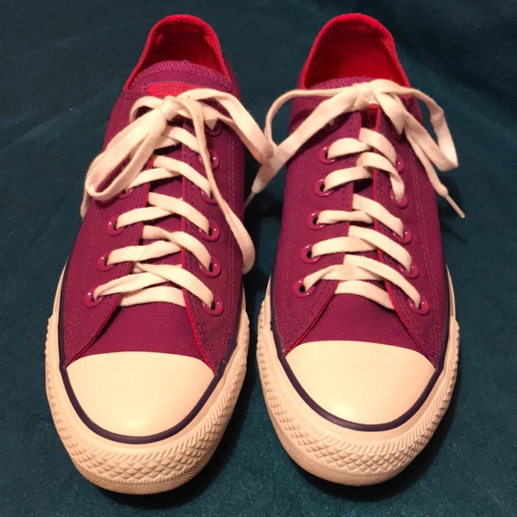 Converse Unisex Sneakers - Picture 1 of 10